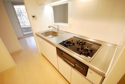 Kitchen. 3 is a neck gas system kitchen.