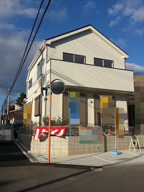 Local appearance photo. Local (12 May 2013) Shooting