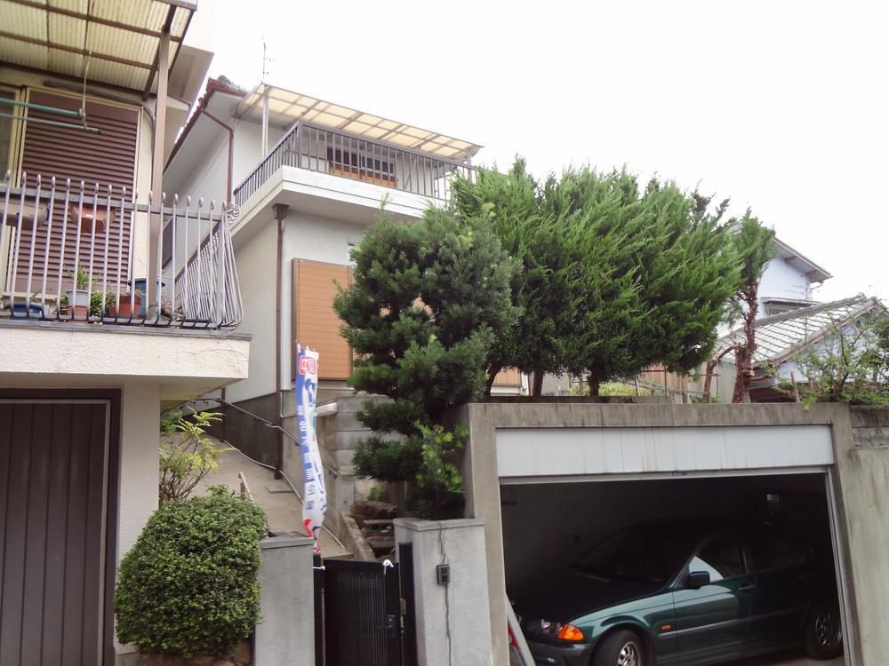 Local appearance photo. This completely renovated secondhand House. We do price changes. Completely renovated ・ Come please refer to the condition can be of renovation!