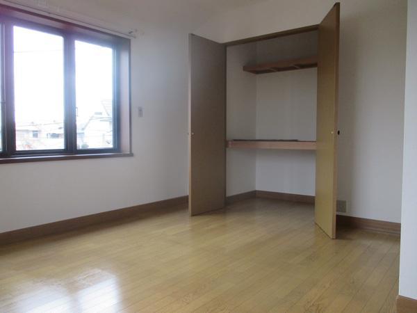 Other room space. Western style room