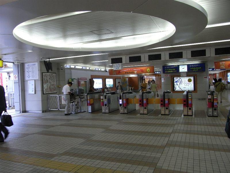 station. 1040m to the monorail line Senri Chuo Station