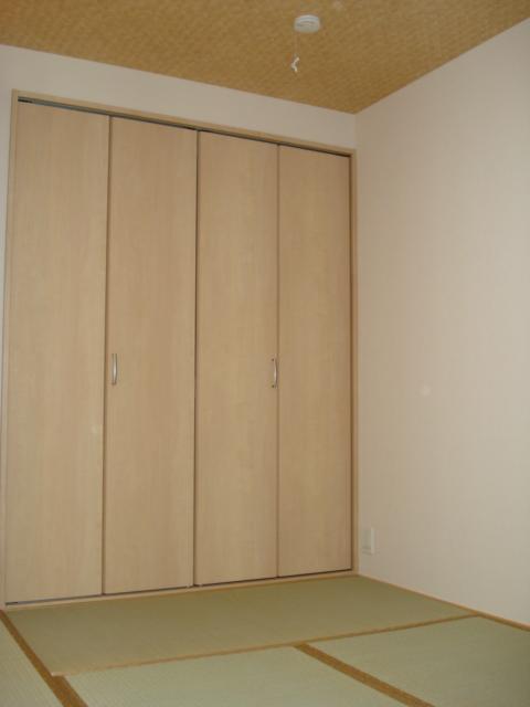 Other local. Local (12 May 2013) Shooting