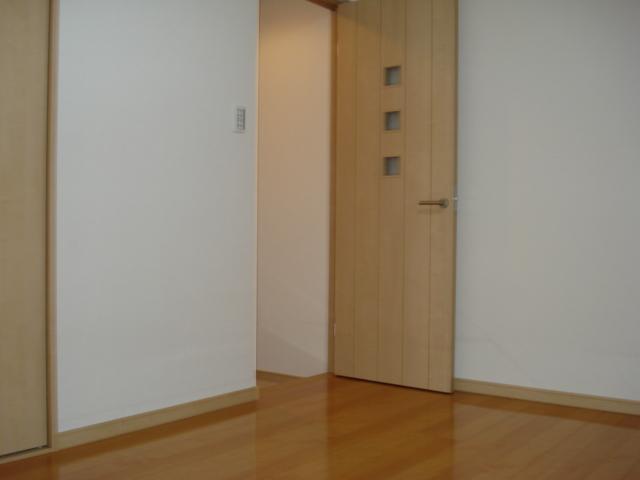 Non-living room. Local (12 May 2013) Shooting