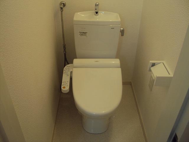 Toilet.  ■ Cross Chokawa ・ wall ・ ceiling ■