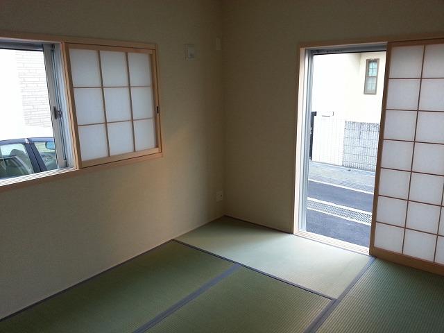 Non-living room. Indoor (12 May 2013) Shooting