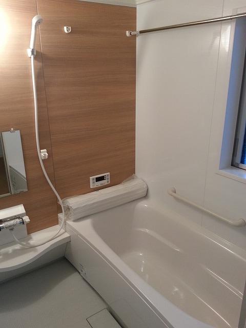 Bathroom. Indoor (12 May 2013) Shooting