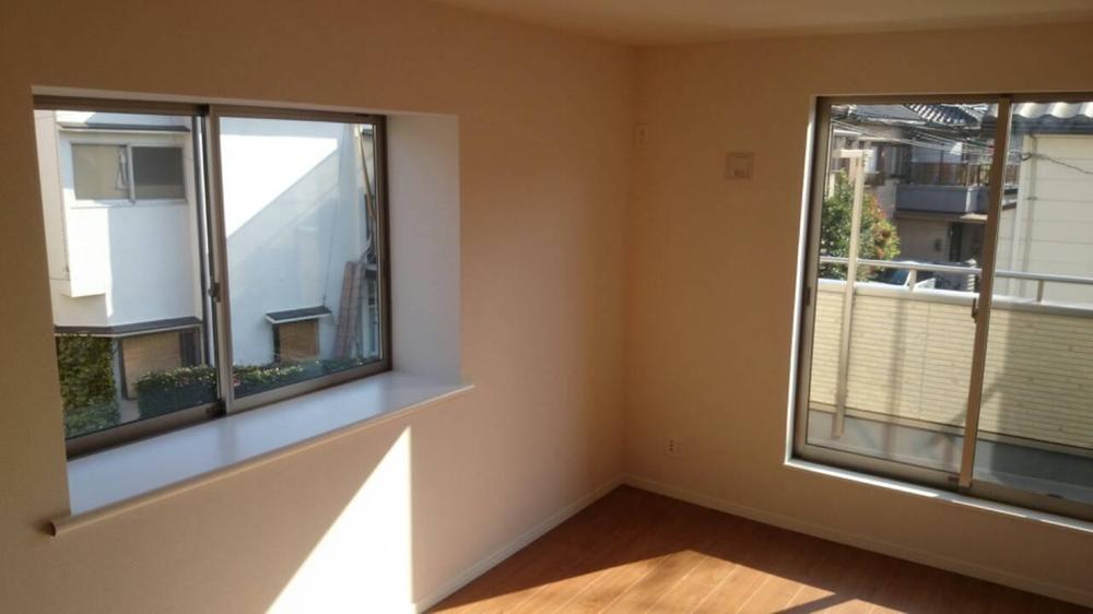 Non-living room. Indoor (12 May 2013) Shooting