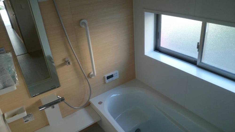 Bathroom. Indoor (12 May 2013) Shooting