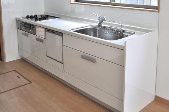 Kitchen. Room (August 2013) Shooting