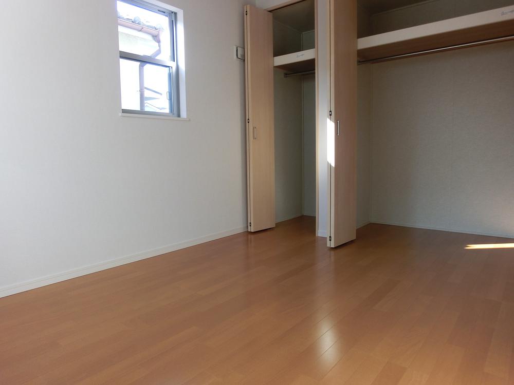 Non-living room. Indoor (12 May 2013) Shooting