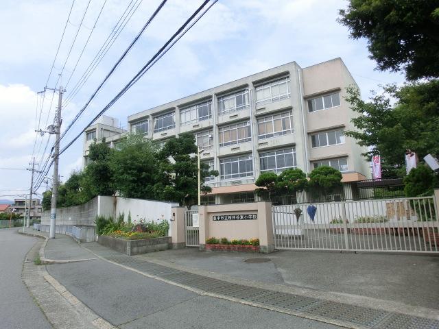 Primary school. Toyonaka 480m up to municipal Sakurai valley elementary school