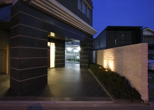 Entrance. Common areas