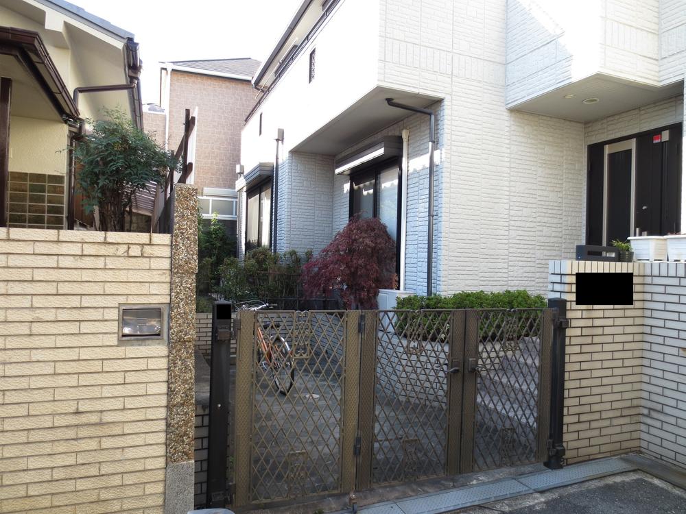 Local appearance photo. It is the entrance part.