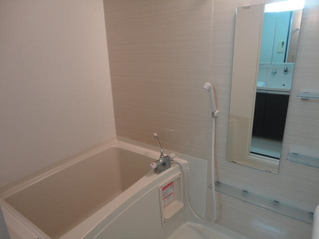 Bathroom. Local (10 May 2013) Shooting