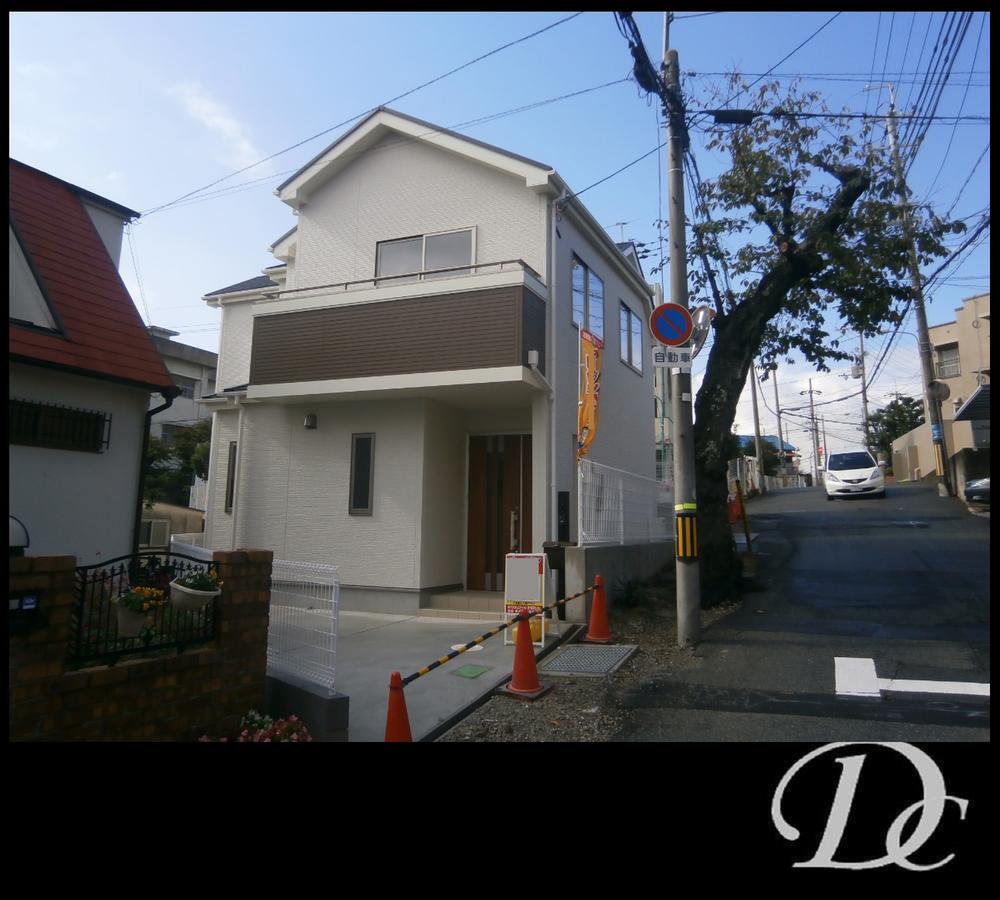 Local appearance photo. Building 2