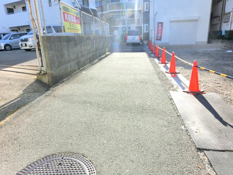 Local photos, including front road. Local (September 2013) Shooting