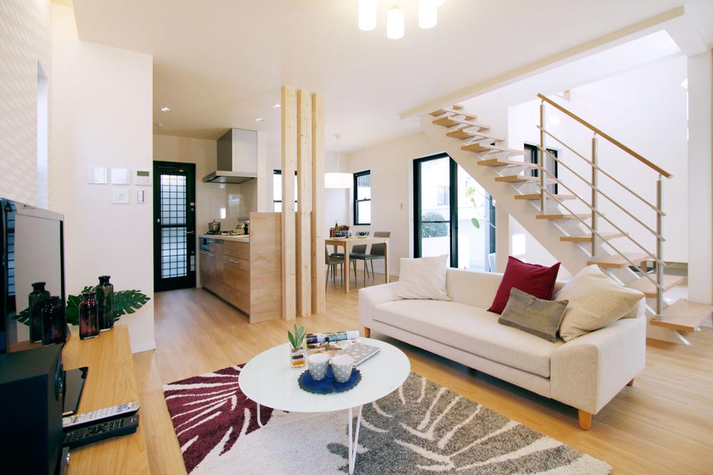 Same specifications photos (living). To thoughtful equipment, SaiHikari rich comfortable design.