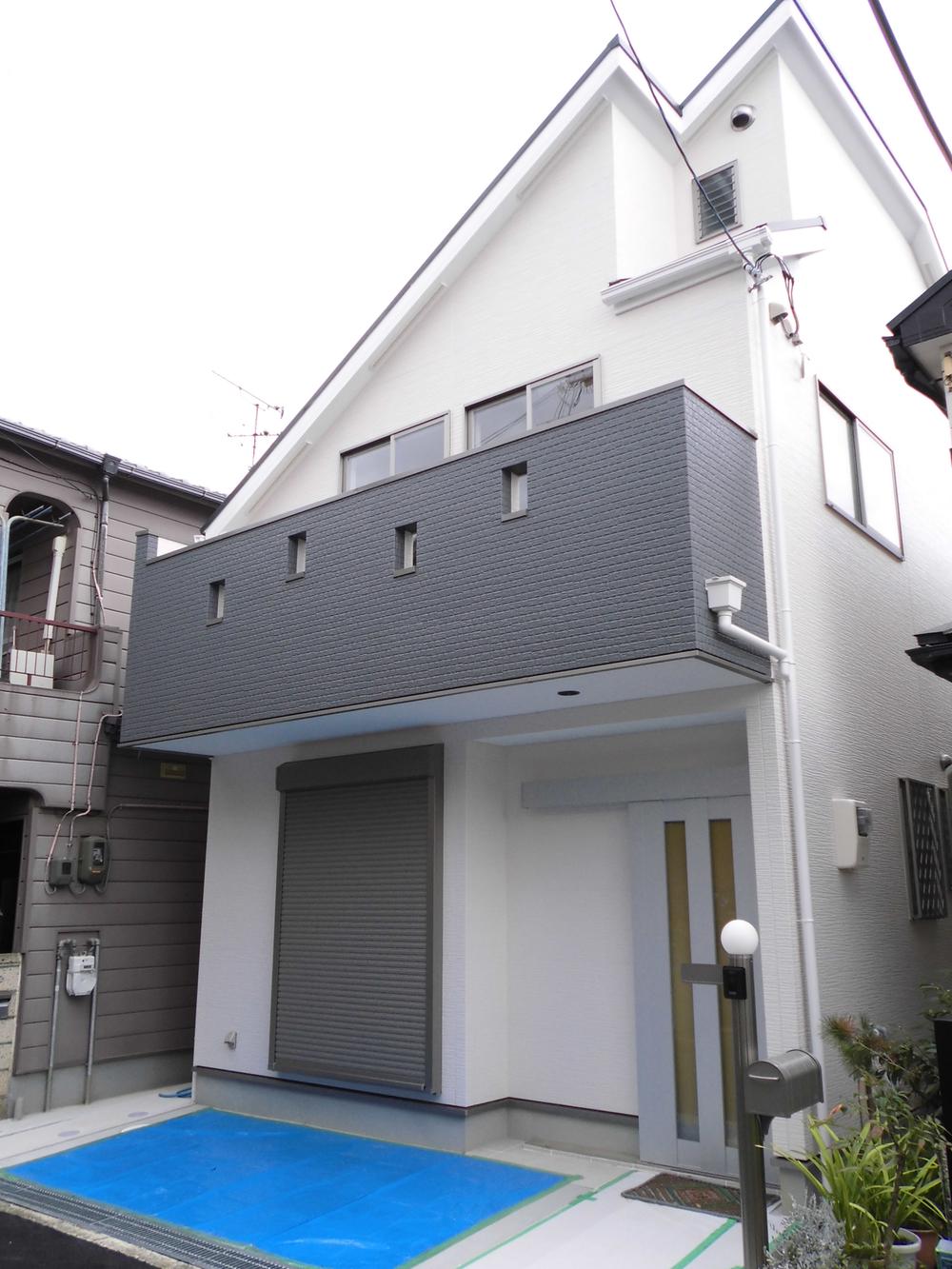 Local appearance photo. Local (10 May 2013) Shooting