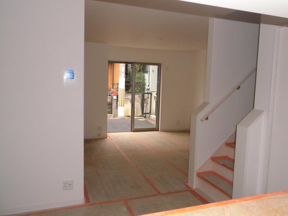 Living. Indoor (10 May 2013) Shooting LDK with gas hot water floor heating in (3 locations)