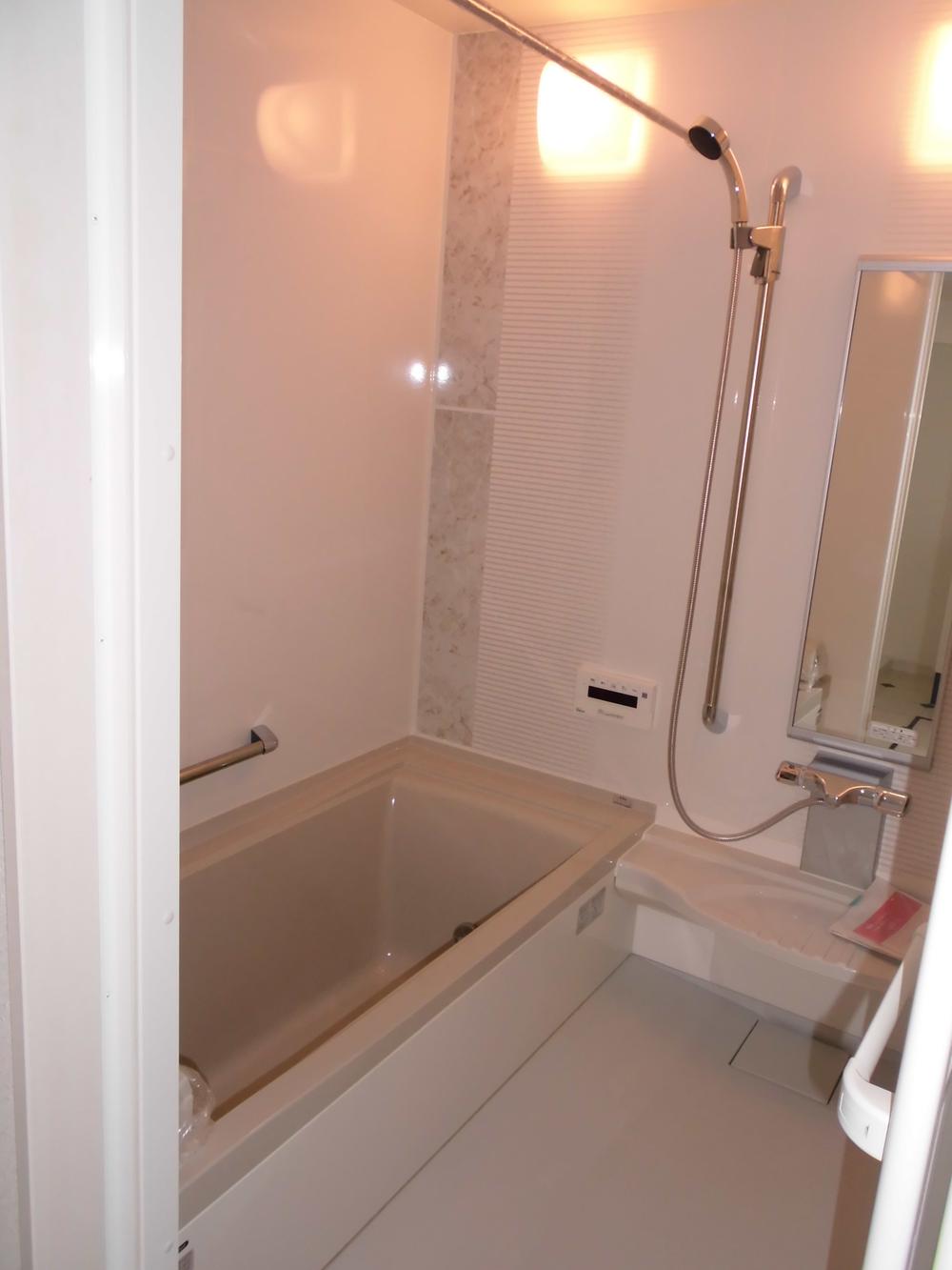 Bathroom. Indoor (10 May 2013) Shooting With Kawakku