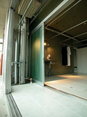 Entrance. Entrance DOMA