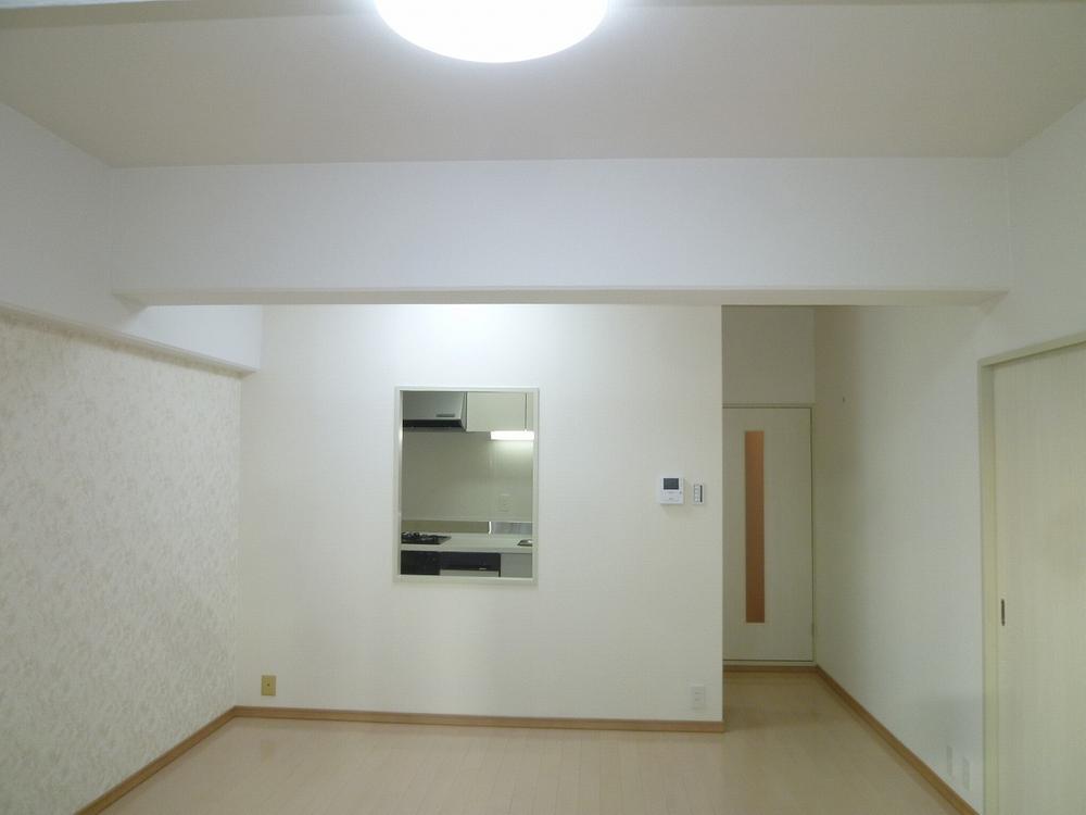 Living. ・ ceiling, We wall cross re-covering ・ Floor flooring is L40 ・ It inlet fittings had made ・ We are lighting equipment had made