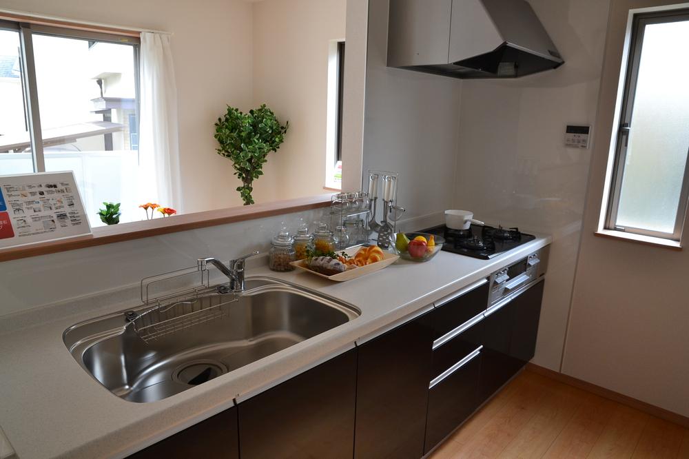 Kitchen. Room (May 2013) Shooting