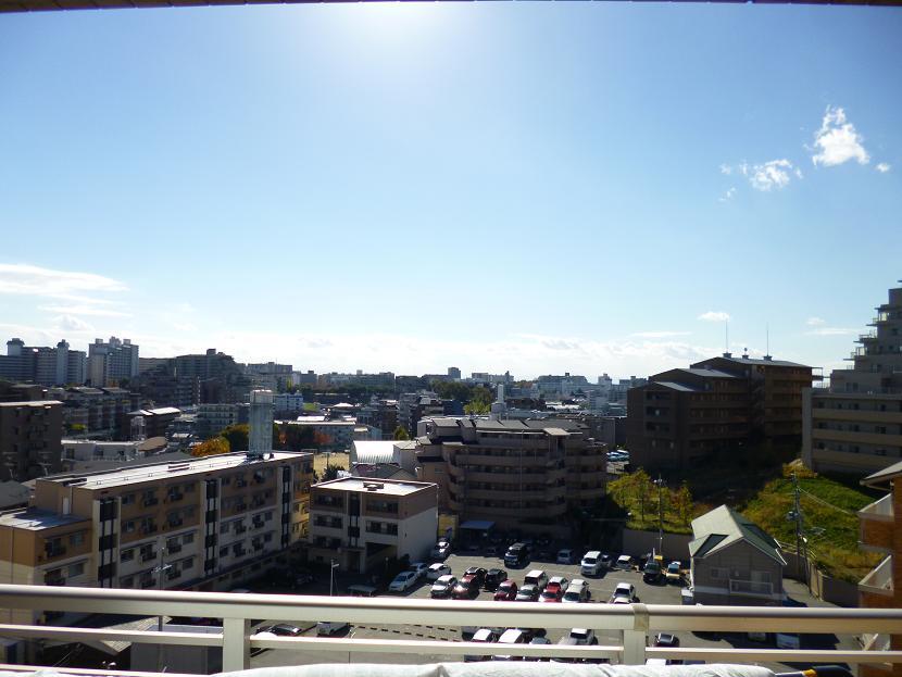 View photos from the dwelling unit. View from the site (November 2013) Shooting View from the south balcony. Since there is no south tall building, There is a feeling of opening.