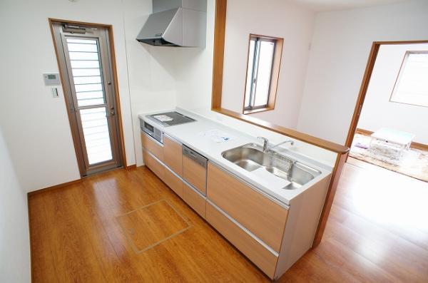 Kitchen. All-electric single-family, Spacious kitchen. IH so care is also a breeze.