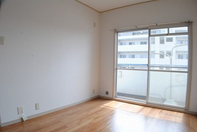 Living and room. View is also a good room