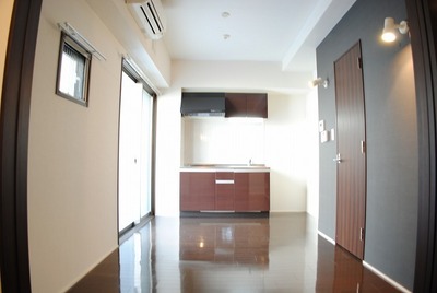 Living and room. Air conditioning is a living room with a first base.