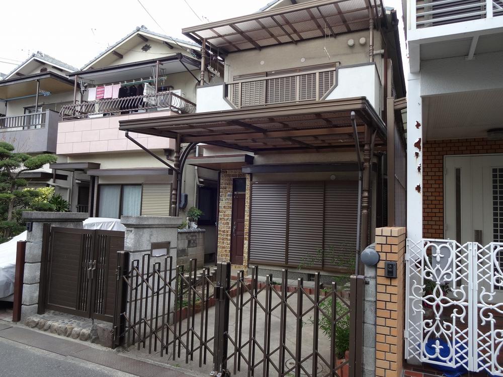 Local appearance photo