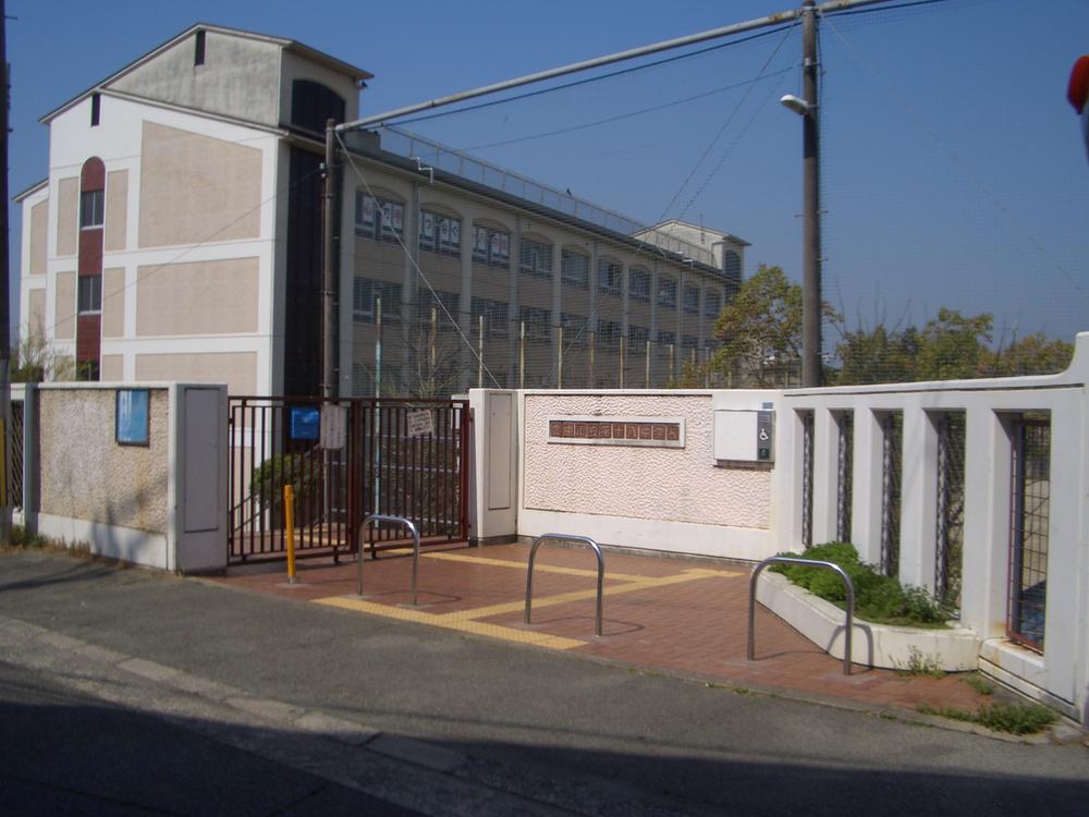 Other. Toyonaka Municipal eighteen junior high school