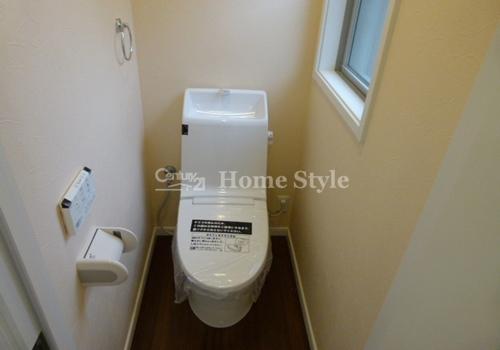 Toilet. There are two places! !