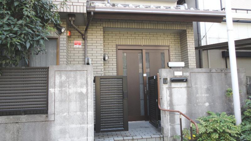 Local appearance photo. Spacious entrance of frontage Local (11 May 2013) Shooting