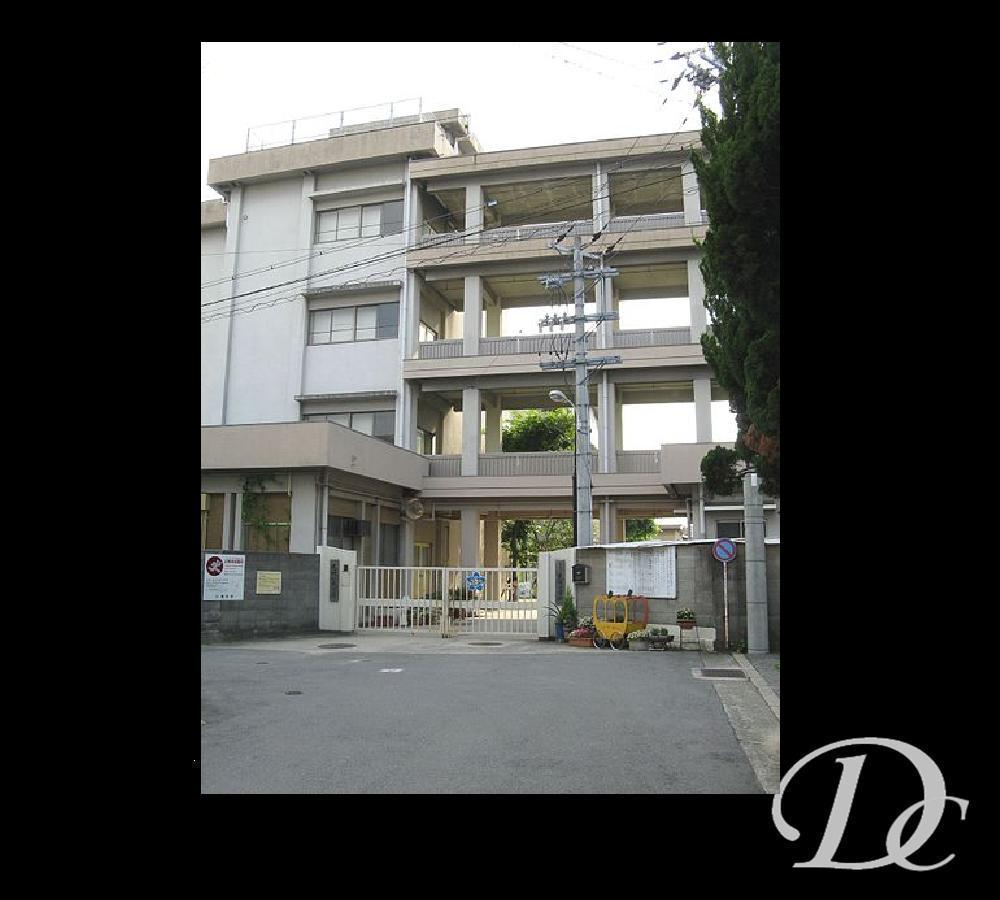 Primary school. Toyonaka Municipal Katsuaki up to Elementary School 1215m