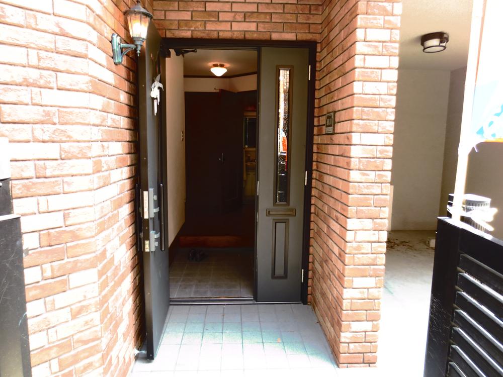 Entrance. Entrance part