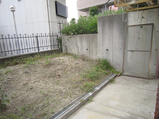 Garden. Spacious Niwazuke!