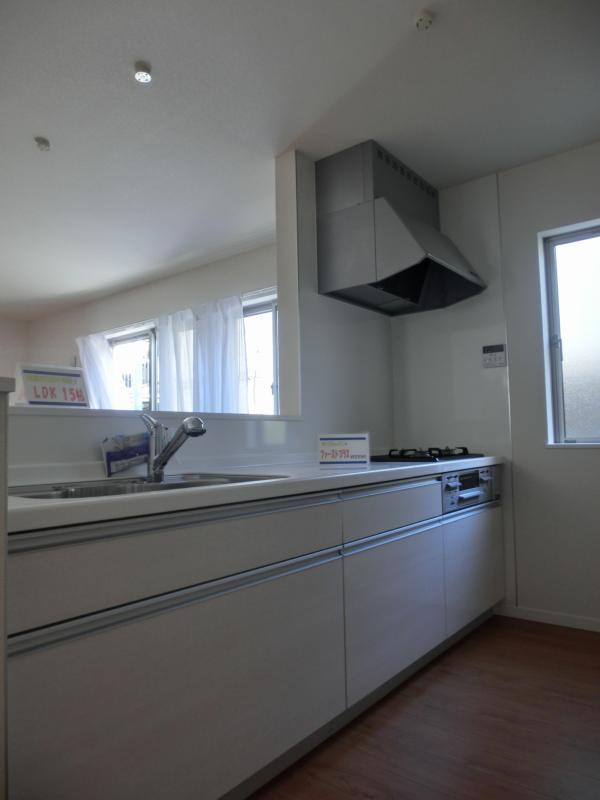 Kitchen. Easy-to-use system Kitchen ☆