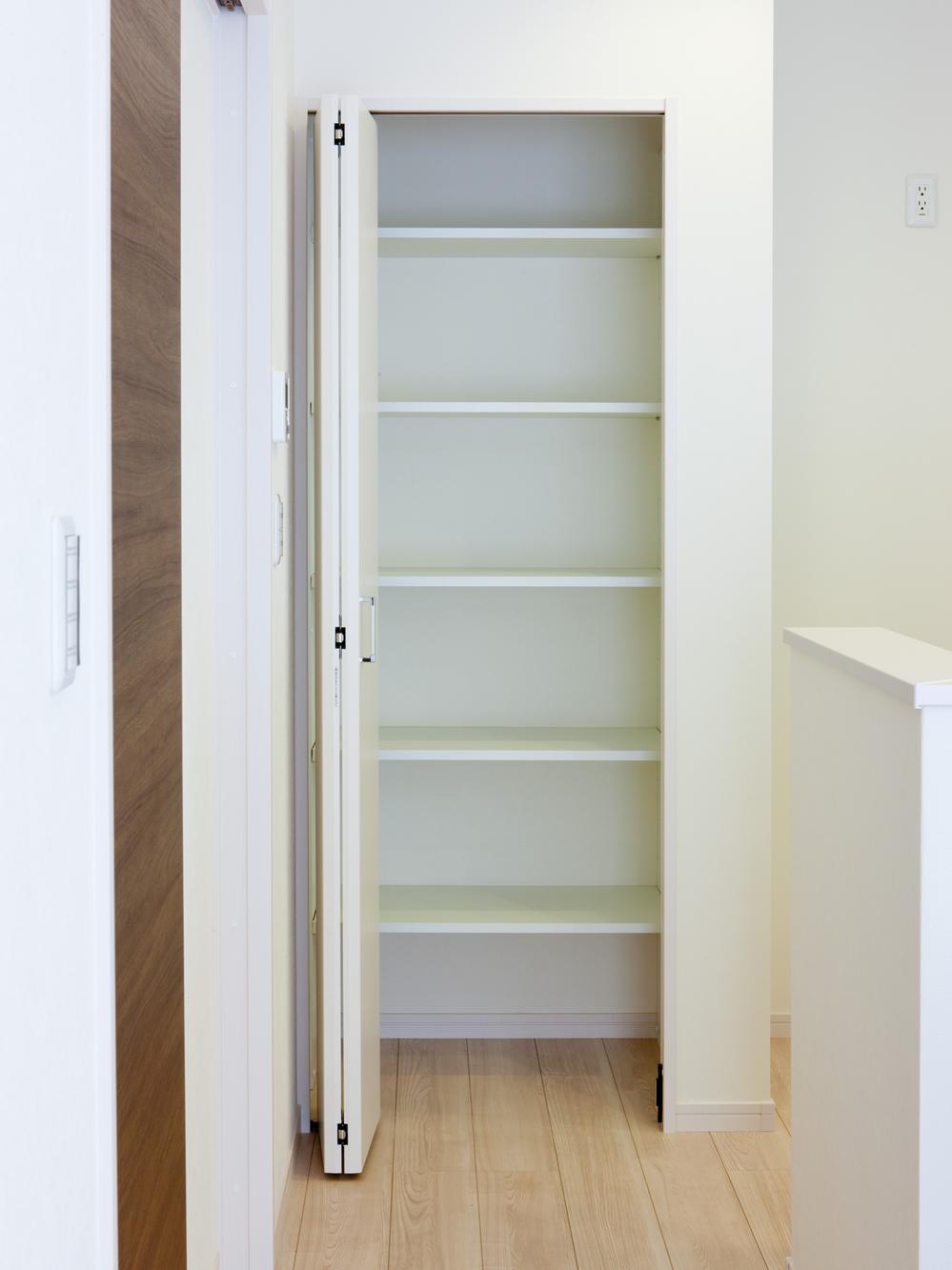 Receipt. Kitchen next to pantry