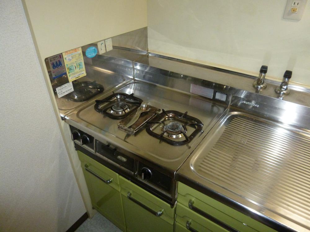 Kitchen. Indoor (12 May 2013) Shooting