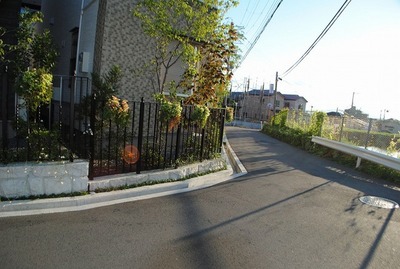 Other. 20m to the peripheral residential area (Other)