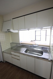 Kitchen. The kitchen has been replaced by the system kitchen of new.