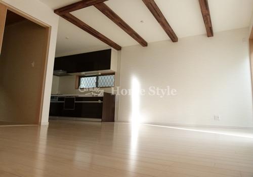 Living. White flooring It is fashionable