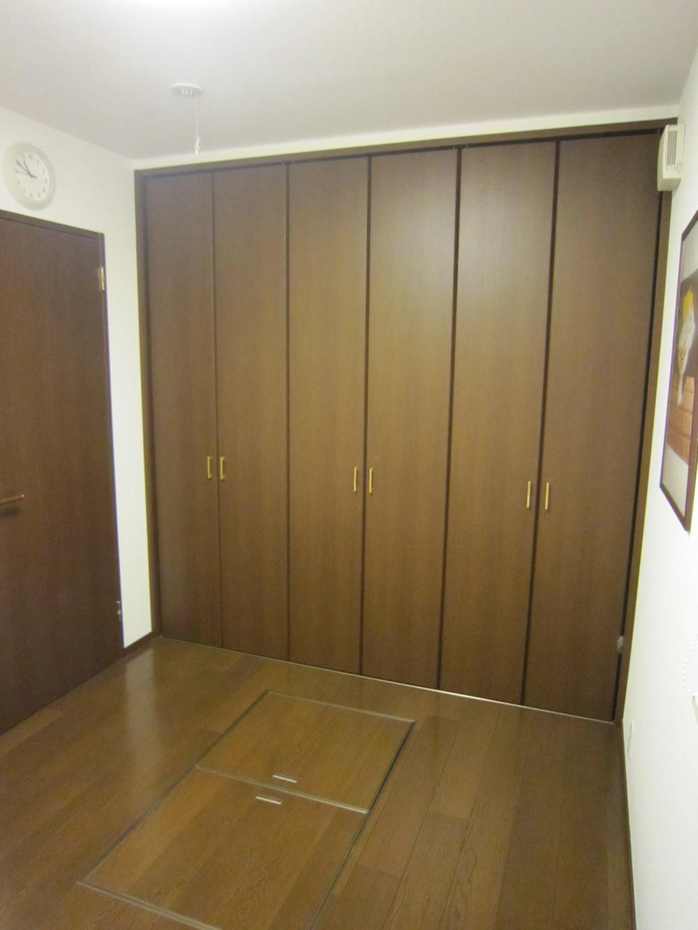 Receipt. Closet of 1F closet