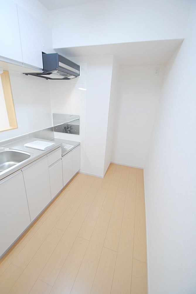 Kitchen. It is a photograph of the same type. Please refer to!