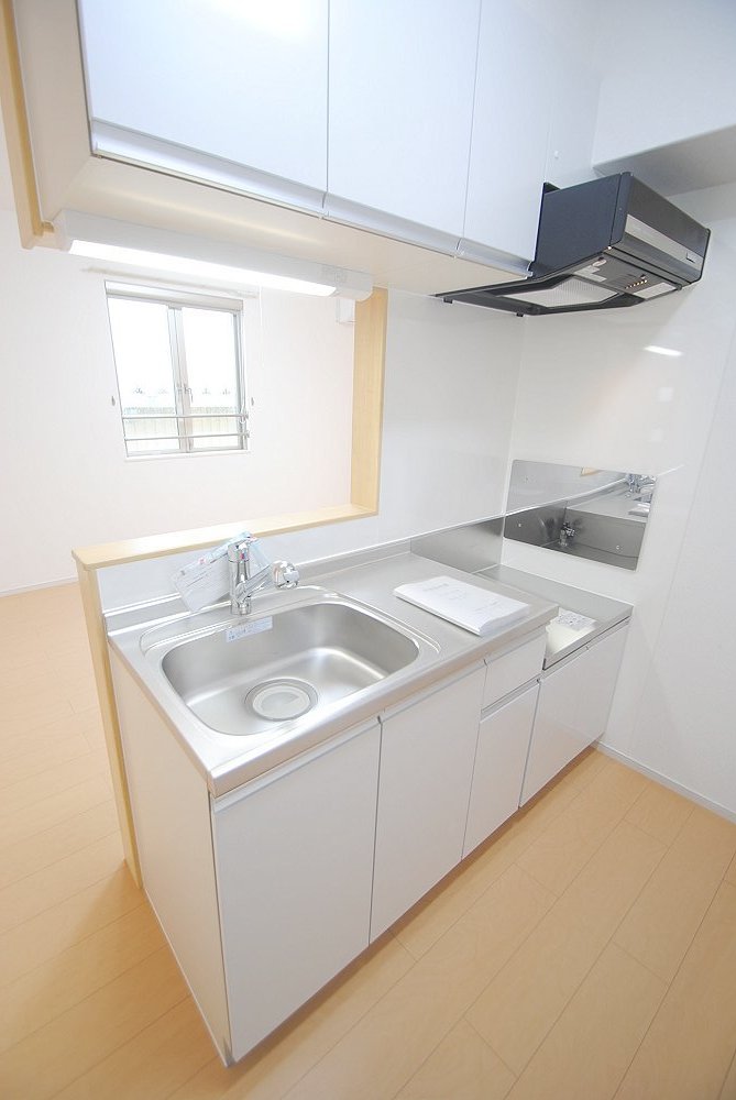 Kitchen. It is a photograph of the same type. Please refer to!
