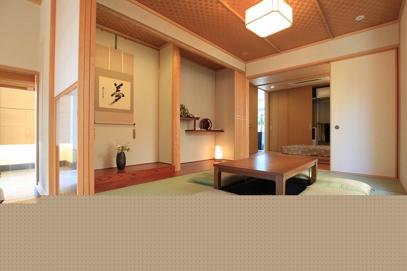 exhibition hall / Showroom. Exhibition hall model house of the Japanese-style room. Produce a special space that leads from Doma.