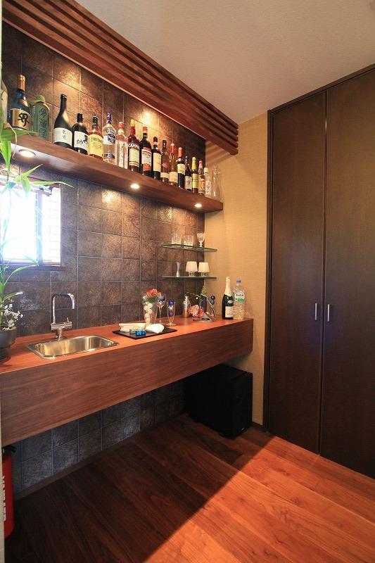 exhibition hall / Showroom. Exhibition hall model house. Second living room next to the bar counter.