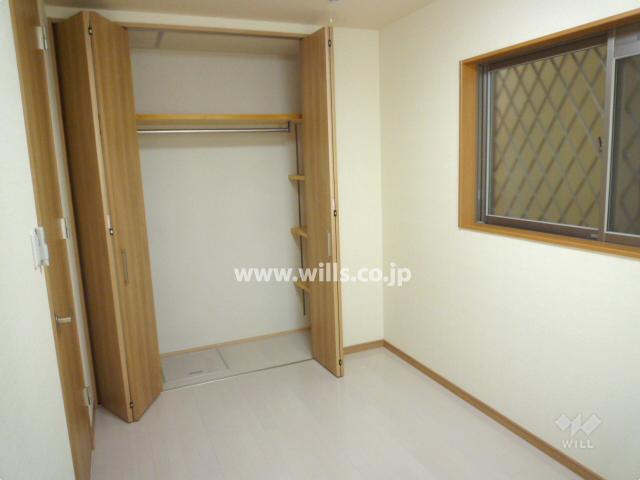 Non-living room. 1 Kaiyoshitsu 4 Pledge